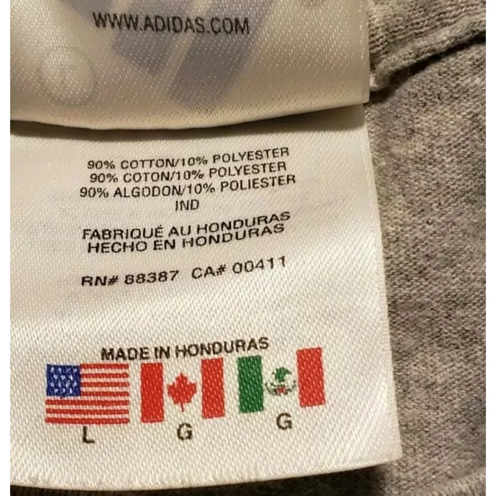 Adidas Men's Short Sleeve Shirt Size: Large